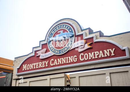 Cartello della Monterey Canning Company, Cannery Row, New Monterey, Monterey, California, Stati Uniti d'America Foto Stock