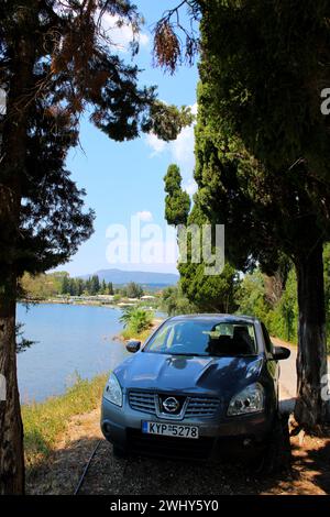 Gray Nissan Qashqai J10 a Corfù, Grecia Foto Stock