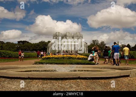 L'architettura del giardino botanico Curitiba a Curitiba in una giornata di sole. Un'esplorazione delle meraviglie architettoniche al Giardino Botanico di Curitiba. Foto Stock