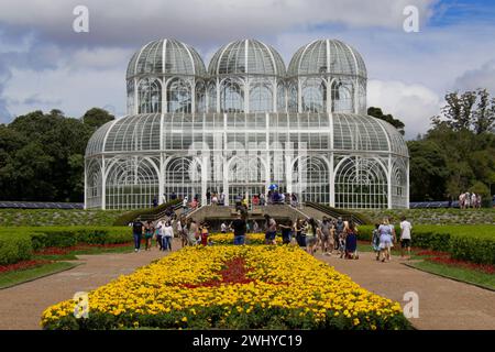 L'architettura del giardino botanico Curitiba a Curitiba in una giornata di sole. Un'esplorazione delle meraviglie architettoniche al Giardino Botanico di Curitiba. Foto Stock