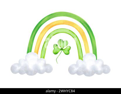 Arcobaleno con nuvole e shamrock per St. Festa di San Patrizio. Illustrazione con acquerelli e pennarelli. Clip art gialle verdi disegnate a mano con trifoglio. Isolata Foto Stock