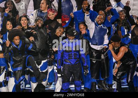 Las Vegas, Stati Uniti. 11 febbraio 2024. Ludacris, Usher e Lil Jon si esibiscono durante l'Apple Music Halftime Show durante il Super Bowl LVIII tra i San Francisco 49ers e i Kansas City Chiefs tenutosi all'Allegiant Stadium di Las Vegas, Nevada l'11 febbraio 2024. (Foto di Anthony Behar/Sipa USA) credito: SIPA USA/Alamy Live News Foto Stock