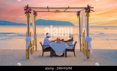 Cena romantica sulla spiaggia di Phuket, Thailandia Foto Stock