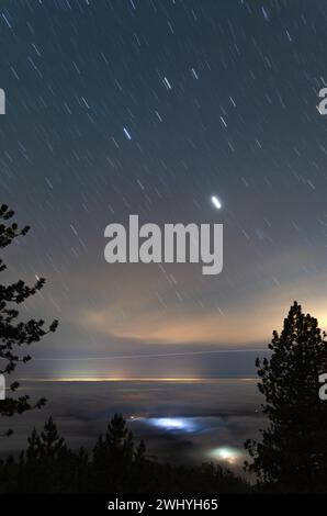 Astrofotografia notturna, Mt. Figueroa, California centrale, cieli stellati, panorama celeste, vedute astronomiche, paesaggi notturni Foto Stock