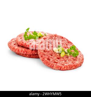 Quattro fette di hamburger freschi su bianco Foto Stock