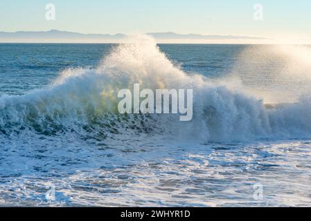 Waves, Santa Barbara Harbor, Sandspit, High Shutter Speed, dettaglio, primo piano, Oceano, acqua, movimento Foto Stock