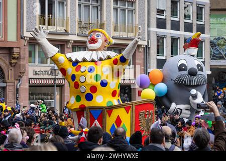 Fastnacht Umzug Francoforte sul meno Der Frankfurter Fastnachtsumzug zieht am 11.02.2024 über den Römerberg a Francoforte sul meno. Francoforte sul meno Römerberg Hessen Deutschland *** Parata Fastnacht Francoforte sul meno la sfilata di carnevale di Francoforte si svolgerà l'11 02 2024 sulla Römerberg di Francoforte sul meno Francoforte sul meno Römerberg Assia Germania 2024-02-11 ffm fastnacht umzug 02 Foto Stock