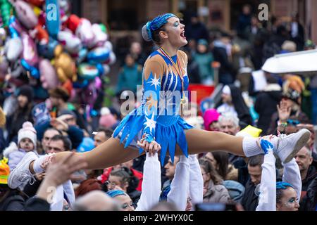 Fastnacht Umzug Francoforte sul meno Der Frankfurter Fastnachtsumzug zieht am 11.02.2024 über den Römerberg a Francoforte sul meno. Francoforte sul meno Römerberg Hessen Deutschland *** Parata Fastnacht Francoforte sul meno la sfilata di carnevale di Francoforte si svolgerà l'11 02 2024 sulla Römerberg di Francoforte sul meno Francoforte sul meno Römerberg Assia Germania 2024-02-11 ffm fastnacht umzug 15 Foto Stock