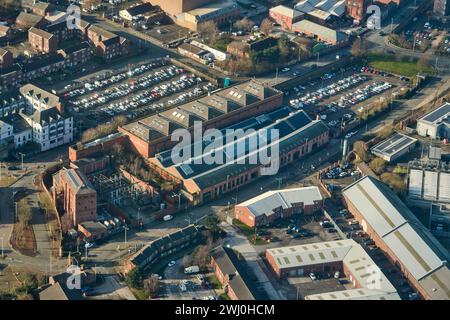 Il vecchio edificio della stazione di Cheshire Lines, Birkenhead, Inghilterra nord-occidentale, Merseyside, Regno Unito, dall'alto. Foto Stock