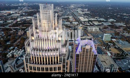 Vista aerea notturna della città di Charlotte, North Carolina Foto Stock