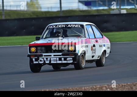 Dave Devine, Ford Escort RS2000, HRDC ‘Gerry Marshall’ Trophy Series, oltre 30 vetture in griglia per una gara di quarantacinque minuti a due piloti con pre-1 Foto Stock