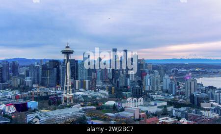 Lo skyline di Seattle al tramonto di Natale Foto Stock