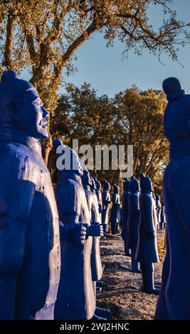 Esercito di terracotta nel parco paesaggistico orientale di Bacalhoa Buddha Eden in Portogallo Foto Stock