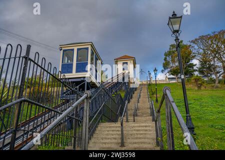 L'ascensore Cliff recentemente restaurato presso Western Esplanade Southend sulla ferrovia più breve della Britannia Foto Stock