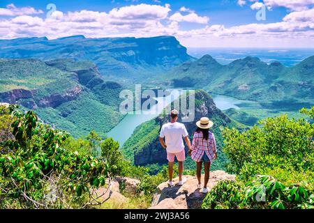 Percorso panoramico Soute Africa, canyon del fiume Blyde con tre rondavel, vista impressionante di tre rondavel e il fiume blyde Foto Stock