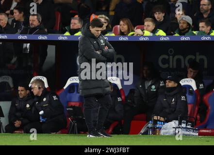 Londra, Regno Unito. 12 febbraio 2024. Mauricio Pochettino, allenatore del Chelsea, guarda in superficie durante la partita di Premier League al Selhurst Park, Londra. Il credito per immagini dovrebbe essere: Paul Terry/Sportimage Credit: Sportimage Ltd/Alamy Live News Foto Stock