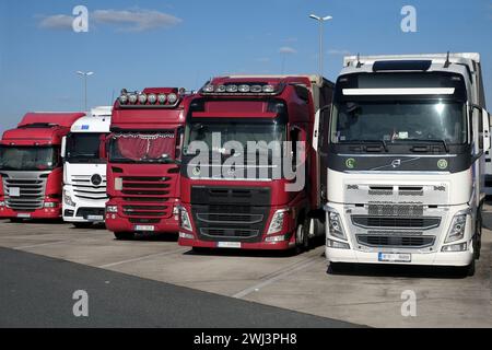 Camion, autocarri a lunga percorrenza Foto Stock