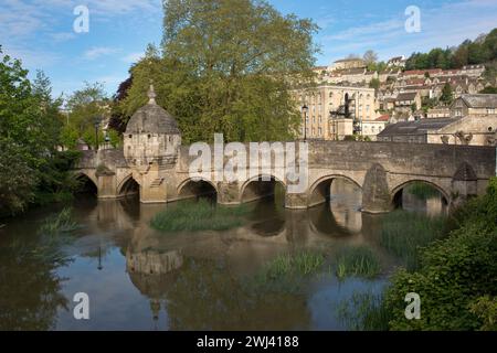 Le chiuse del villaggio. Bradford-upon Avon, Wiltshire, l'unico esempio su un ponte, noto anche come "la Cappella" e "la Blindhouse" Foto Stock