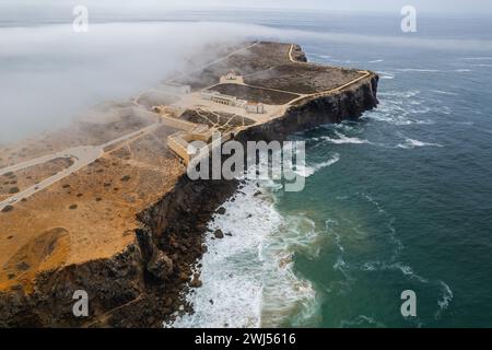 Fortezza di Sagres, Algarve, Portogallo. Vista aerea con drone Foto Stock