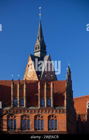 Chiesa del mercato e Municipio Vecchio, gotico mattone della Germania settentrionale, città Vecchia, Hannover, Germania, Europa Foto Stock