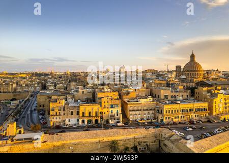 La Valletta, Malta veduta aerea del drone sulla città vecchia Foto Stock