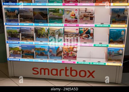 arcachon , Francia - 02 12 2024 : marchio Smartbox e segno di testo europeo n. 1 in regali da esperienza Foto Stock