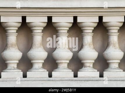 Antica balaustra del XIX secolo. Sfondo Foto Stock