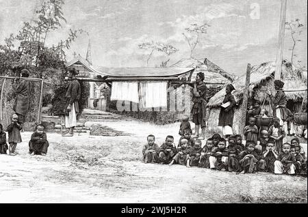 Gruppo di bambini. Tonchino, Indocina francese. Vietnam, Asia. Trenta mesi in Tonchino 1885 dal Dottor Charles Edouard Hocquard (1853 - 1911) le Tour du Monde 1890 Foto Stock