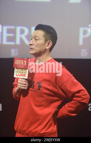 HANGZHOU, CINA - 13 FEBBRAIO 2024 - l'attore di Hong Kong Andy Lau promuove il suo nuovo film "THE MOVIE EMPEROR" in un cinema della città di Hangzhou, Zhejiang provi Foto Stock