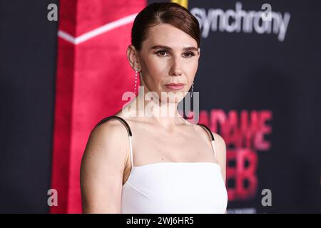 Westwood, Stati Uniti. 12 febbraio 2024. WESTWOOD, LOS ANGELES, CALIFORNIA, USA - 12 FEBBRAIO: Zosia Mamet arriva alla prima mondiale della Columbia Pictures 'Madame Web' tenutasi al Regency Village Theatre il 12 febbraio 2024 a Westwood, Los Angeles, California, Stati Uniti. (Foto di Xavier Collin/Image Press Agency) credito: Image Press Agency/Alamy Live News Foto Stock