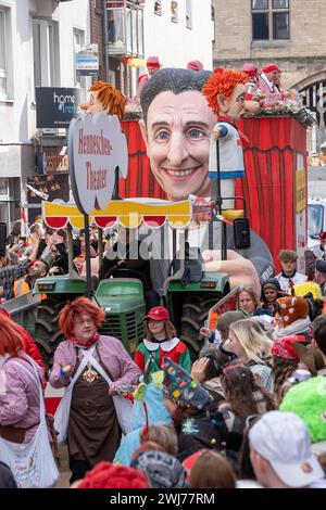 Carnevale, lunedì delle rose a Colonia a Severinstraße nel Vringsviertel, dove Colonia è ancora al suo meglio. Foto Stock