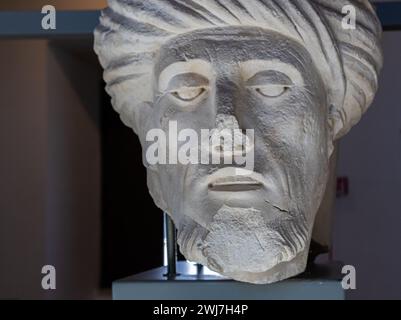 Elemento decorativo raffigurante una testa saracena presso la galleria in gesso del Castello Normanno Svevo Bari, Puglia (Apuli Foto Stock