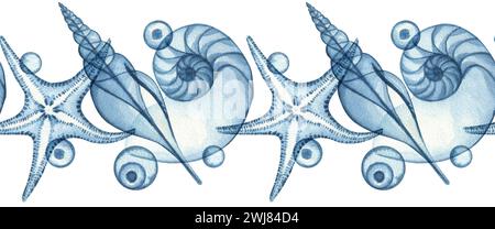 Acquerello bordo nautico senza cuciture, blu trasparente nautilus, stelle marine, conchiglie e bolle. Disegno su sfondo bianco per cartoline, adesivi, s. Foto Stock
