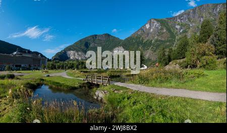 Vista panoramica delle colline intorno alla città di Flåm, Norvegia. Foto Stock