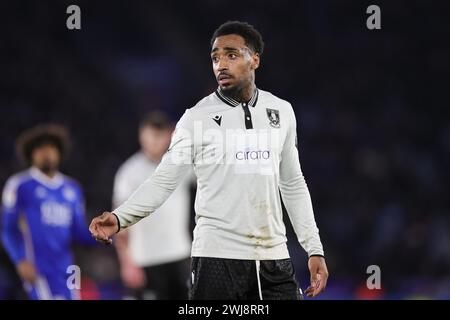 Mallik Wilks di Sheffield Wednesday durante la partita del Campionato Sky Bet tra Leicester City e Sheffield Wednesday al King Power Stadium di Leicester martedì 13 febbraio 2024. (Foto: James Holyoak | mi News) crediti: MI News & Sport /Alamy Live News Foto Stock