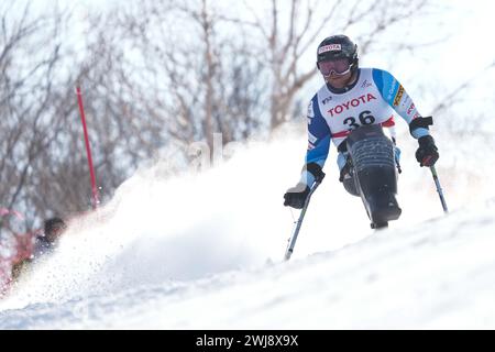 Sapporo, Giappone. 13 febbraio 2024. Taiki Morii (JPN) Sci alpino : Slalom maschile seduto a Sapporo Teine durante la Coppa del mondo di sci alpino FIS Para 2024 a Sapporo, Giappone . Crediti: SportsPressJP/AFLO/Alamy Live News Foto Stock