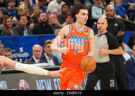 Orlando, Florida, Stati Uniti, 13 febbraio 2024, la guardia degli Oklahoma Thunder Josh Giddey n. 3 al Kia Center. (Foto: Marty Jean-Louis/Alamy Live News Foto Stock