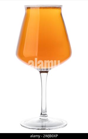 Vetro Tiku a forma di tulipano progettato per una birra artigianale riempita con birra ambrata o ale isolata su sfondo bianco Foto Stock