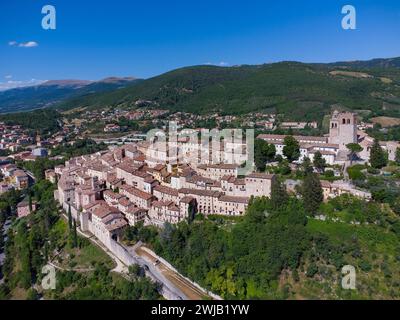 Nocera Umbra (Italia, Umbria, provincia di Perugia), veduta della città Foto Stock