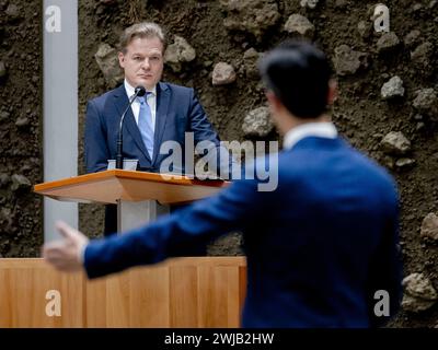 L'AIA - Pieter Omtzigt (NSC) e Rob Jetten (D66) durante il dibattito sulla relazione finale dell'informatore Ronald Plasterk. Nella relazione Plasterk spiega come ritiene che la formazione del gabinetto debba procedere. ANP REMKO DE WAAL paesi bassi - uscita belgio Foto Stock