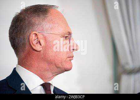 Vienna, Österreich. 14. Febbraio 2024. Pressefoyer nach Ministerrat der Österreichischen Bundesregierung. Bild zeigt Innenminister Gerhard Karner ÖVP. *** Vienna, Austria 14 febbraio 2024 Foyer stampa dopo il Consiglio dei ministri del governo federale austriaco immagine mostra il ministro dell'interno Gerhard Karner ÖVP Foto Stock