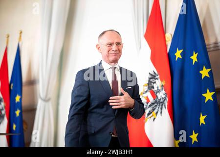 Vienna, Österreich. 14. Febbraio 2024. Pressefoyer nach Ministerrat der Österreichischen Bundesregierung. Bild zeigt Innenminister Gerhard Karner ÖVP. *** Vienna, Austria 14 febbraio 2024 Foyer stampa dopo il Consiglio dei ministri del governo federale austriaco immagine mostra il ministro dell'interno Gerhard Karner ÖVP Foto Stock