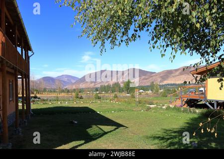 Paesaggio rurale nel Parco Nazionale di Chong Kemin in Kirghizistan in Asia centrale Foto Stock