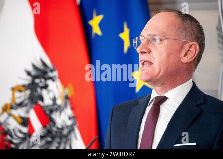 Vienna, Vienna, Austria. 14 febbraio 2024. Foyer stampa dopo il Consiglio dei ministri del governo federale austriaco. L'immagine mostra il ministro dell'interno Gerhard Karner (immagine di credito: © Andreas Stroh/ZUMA Press Wire) SOLO PER USO EDITORIALE! Non per USO commerciale! Foto Stock