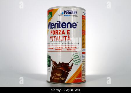 Meritene Nestlé Health Science. Integratore di proteine, vitamina e minerali Foto Stock