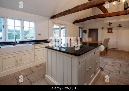 Wickhambrook, Suffolk - gennaio 212 2020: Cucina tradizionale in stile fattoria Foto Stock