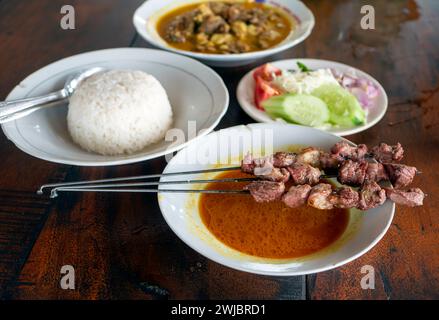 Sate Klathak o Klatak Satay, un tradizionale satay di capra di Yogyakarta, Indonesia. Foto Stock