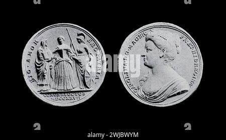 Medaglia d'incoronazione di Carolina, consorte di Giorgio II d'Inghilterra, 1727. Black and White Illustration from the Connoisseur, an Illustrated Magazine for Collectors Voll 3 (maggio-agosto 1902) pubblicato a Londra. Foto Stock