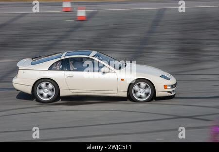 Kristiansand, Norvegia - 20 agosto 2005: Nissan 300ZX bianca in un giorno di pista. Foto Stock