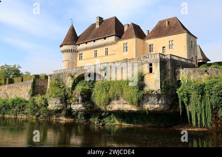 Il castello rinascimentale di Losse sulle rive del fiume Vézère nel Périgord Noir vicino a Montignac-Lascaux. Storia, architettura, patrimonio, giardini, na Foto Stock